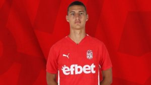 Талант от ЦСКА 1948 се похвали с гимнастичка от ансамбъла + СНИМКИ 