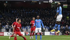 Сравниха скока на Осимен с Роналдо и Джордан