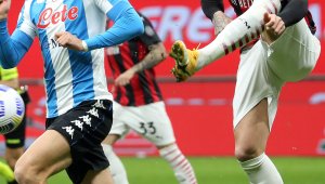 Наказват звезда на Милан за обиди към съдията