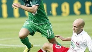 Вратарят на Вердер: Йозил ни липсва навсякъде