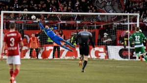Анкетата на Gol.bg по-оспорвана от ЦСКА &ndash; Лудогорец! Вие решихте дали подпряха "червените" + ВИДЕО 