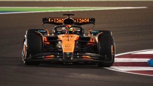 Оскар се завръща! Австралиецът с полпозиция за спринта, проблеми за Макс