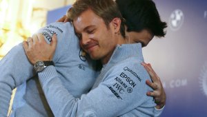 От Мерцедес няма да бързат с новия пилот