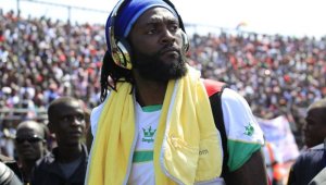 Бивша звезда на Реал Мадрид, Арсенал и Ман Сити спря с футбола на 39 години