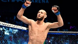 Блуден син в UFC предизвика Чимаев за бой