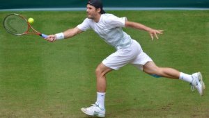 Томи Хаас надделя над Федерер и грабна титлата в Хале