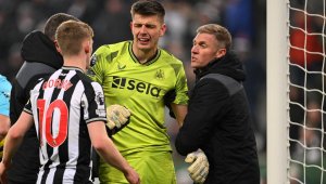 Потвърдено. Свраките загубиха титулярния си вратар за 4 месеца