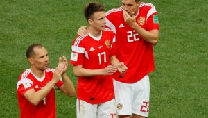 Русия без трима важни играчи срещу Германия