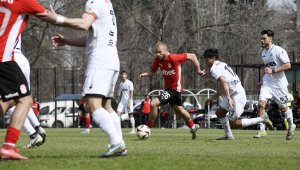 Целта на Славия е челната шестица 