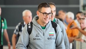Бленджини не литна в облаците след победата на България