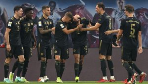 Зловещ Байерн разфасова "биковете" насред Лайпциг