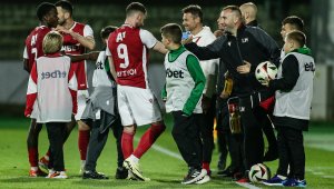 ЦСКА ще бие Лудогорец на финала!