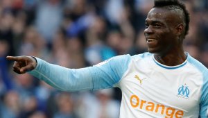 Лакомникът Балотели иска прекалено много пари от Фиорентина