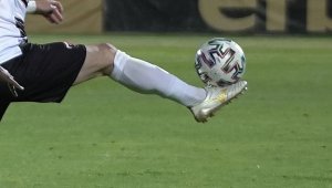 Измамник? Бразилец от Спортинг се мъчи в... Локо Пловдив