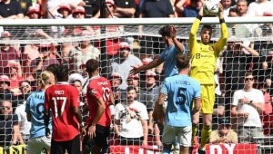 И Де Хеа поема към арабите