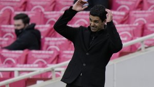 Арсенал с цял списък за нов мениджър