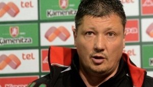 В Кипър ще духат супата на Любо Пенев