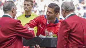 Румениге: Успехът на Чаби в Байер е напълно очакван