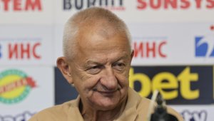 ОФИЦИАЛНО: Крушарски обяви къде отива Хуан Переа