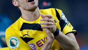 Старчето Кел се фука: Този удар го владея добре + ВИДЕО