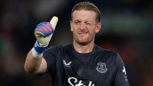 Още една ключова фигура преподписва с Карамелите