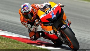 Кейси Стоунър се завърна в Дукати