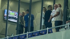 Сираков си размени подаръци с боса на Брага + ВИДЕО