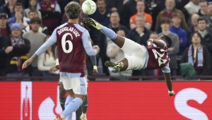 Астън Вила падна и от Брайтън