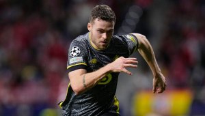 Лийдс продължи с покупките и взе още един защитник