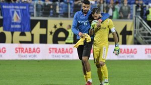 Дългуч от Левски подписа със Славия