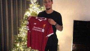 "Светците" ще пазаруват на килограм с парите от Ван Дайк