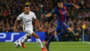 Доказаха, че има дузпа срещу Суарес в мача с ПСЖ + ВИДЕО