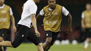 Конте към шефовете на Челси: Искам Бонучи и Сандро в пакет