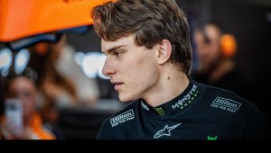 Пиастри предпазлив след инцидента с Норис на "Марина Бей"