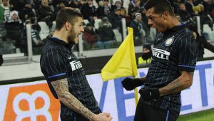 Икарди се дърпа за нов договор