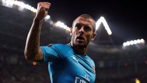 Арсен похвали Уилшър