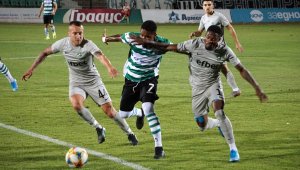 Англичани следят "класическия резач" Горалски 