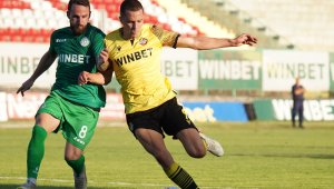 Феновете надъхват Ботев Пловдив: Време е за мъже