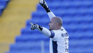 ОФИЦИАЛНО: Ники Михайлов подписа с Левски