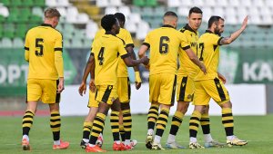 Бивш треньор на Лудогорец поема Ботев Пловдив?