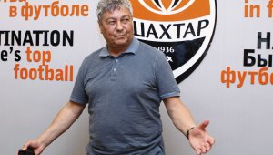 Луческу потвърди, че Дъглас Коста става баварец