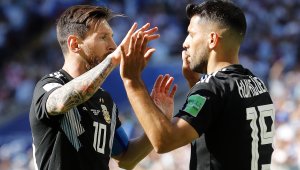 Агуеро каза истината за Меси и Барса