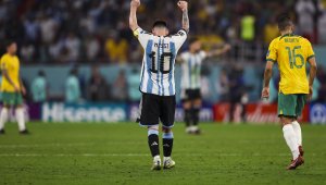 Анонимник грабна историческата фланелка на Меси + ВИДЕО