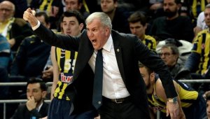 Желко Обрадович разочарова ПАО, Фенерите с победа в Атина