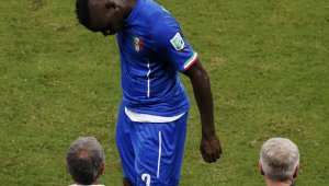 Де Роси: Балотели трябва да вкарва три пъти повече