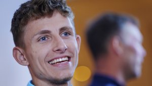 Наполи привлече халф от Айнтрахт