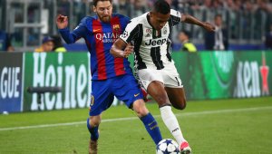 Алегри: Алекс Сандро остава в Юве