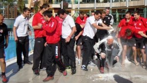 Вижте как в ЦСКА "поздравиха" бай Добри