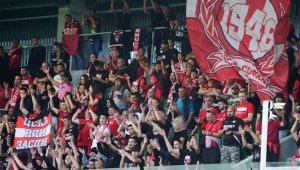 Лудогорец скочи на шепа хулигани от ЦСКА и подкрепи Наско Сираков