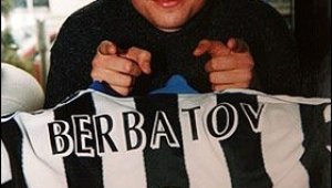 &bdquo;Сън&ldquo;: Бербатов спял с екип на Нюкасъл